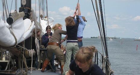 Volendam sailing race